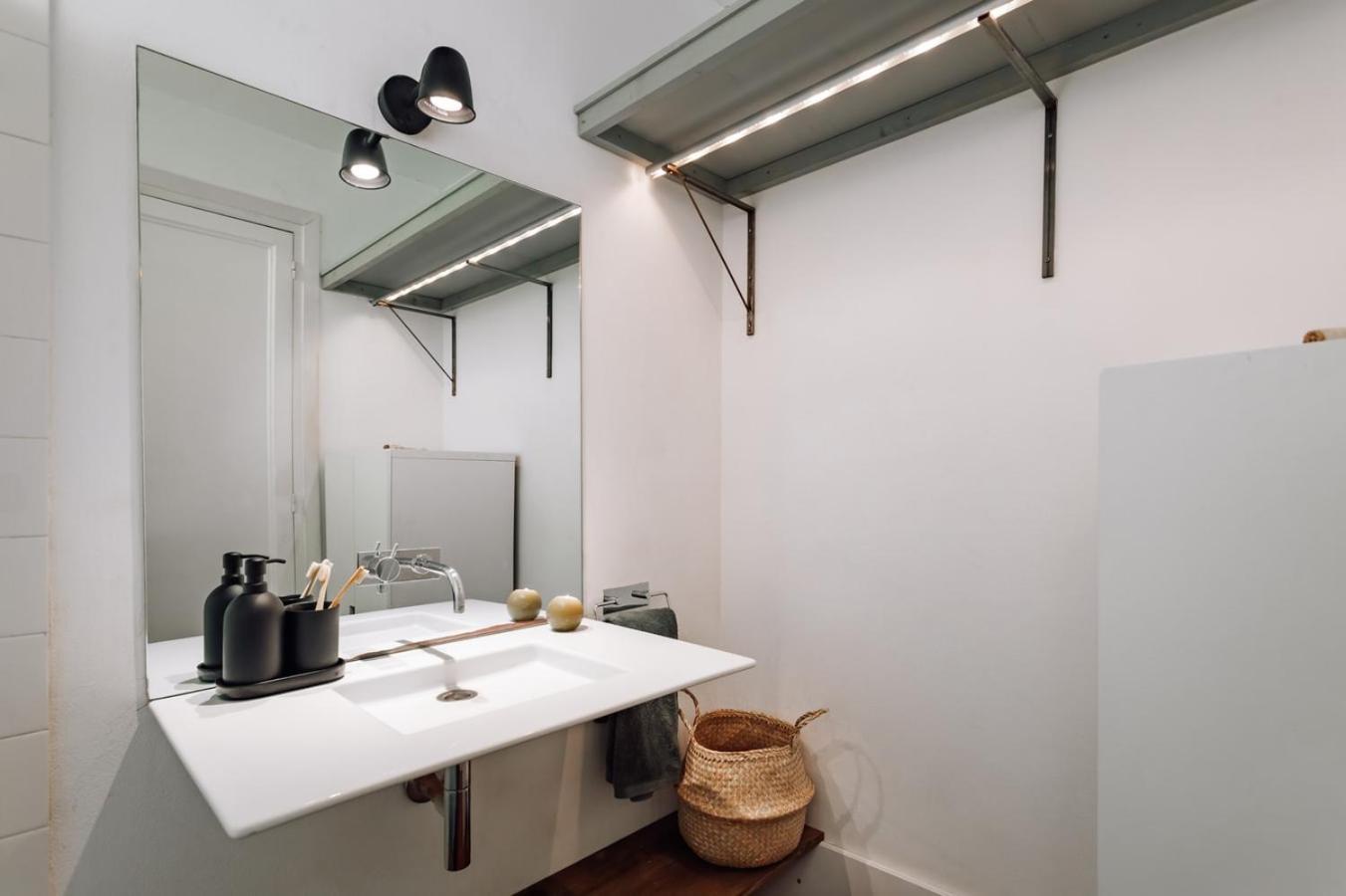 Zuheros - 2 Bedrooms In Eixample Dreta *